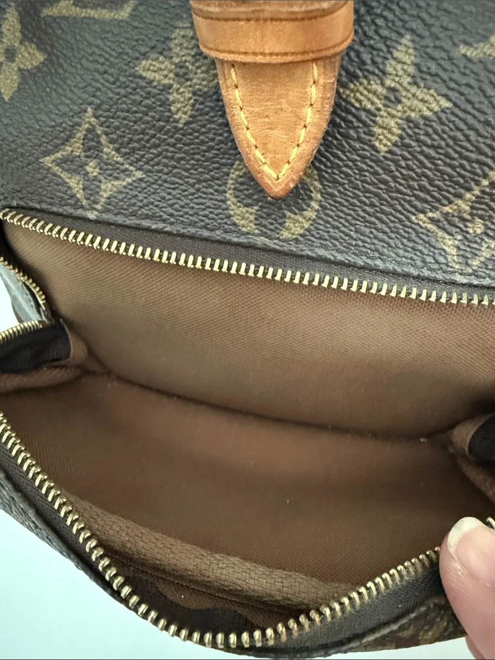 🌹Authentic Louis Vuitton Monogram Canvas Backpack MM